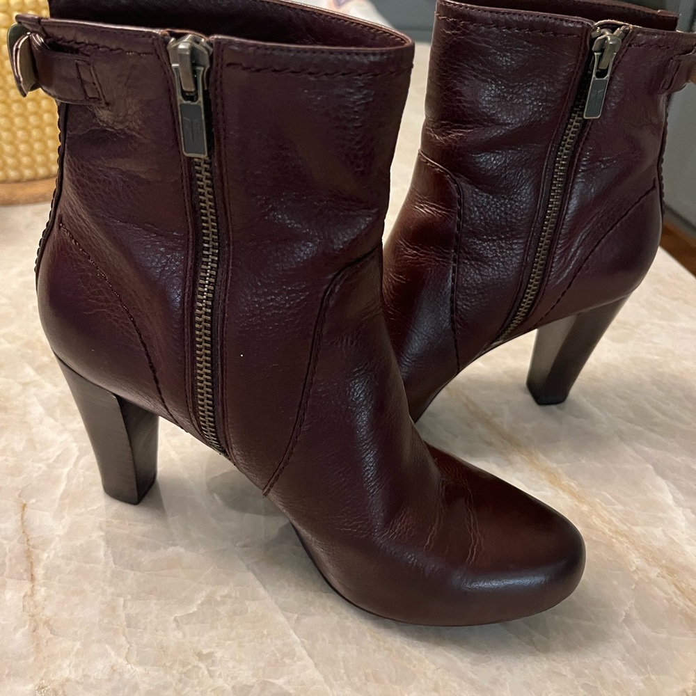 Frye leather Marissa shirt bootie. Platform in footbed. Worn less than 5 times
